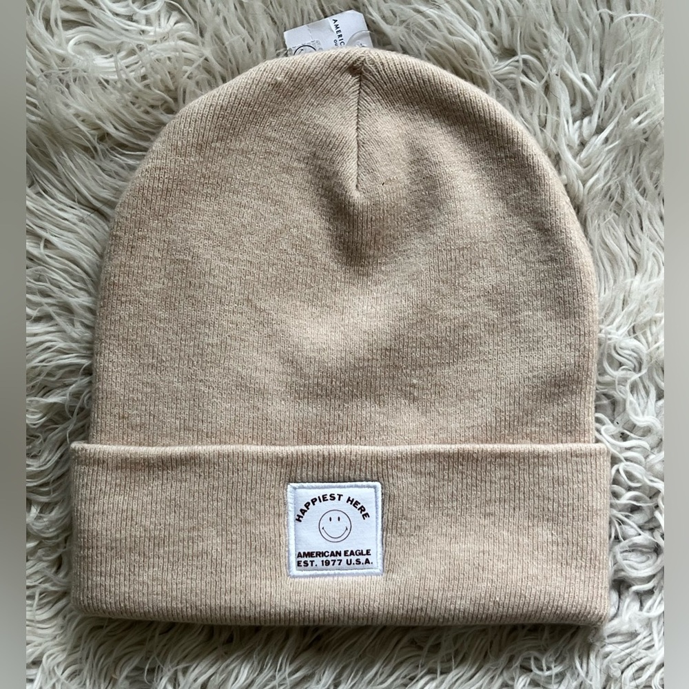NWT AE Smiley Beanie
